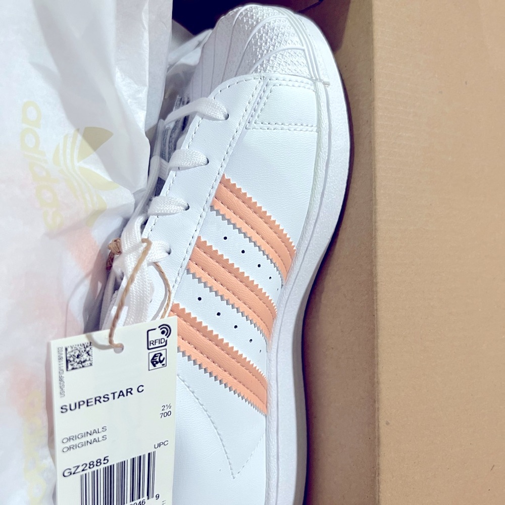 Adidas girls sneakers size 3 brand new. White and peach.